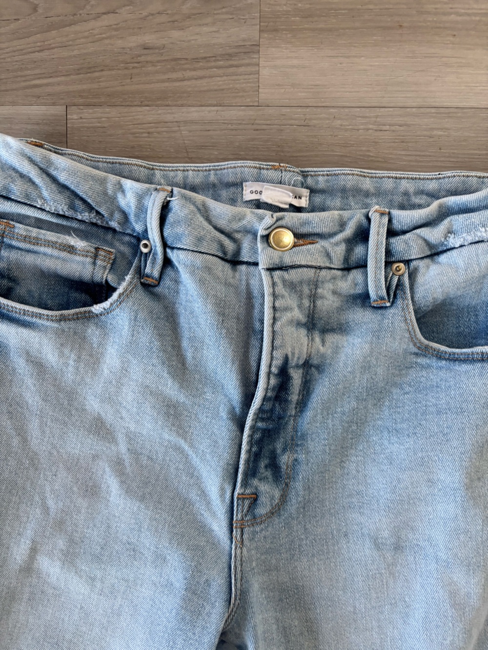 Good American 10/30 Light Wash High Rise Jeans - Picture 2 of 3